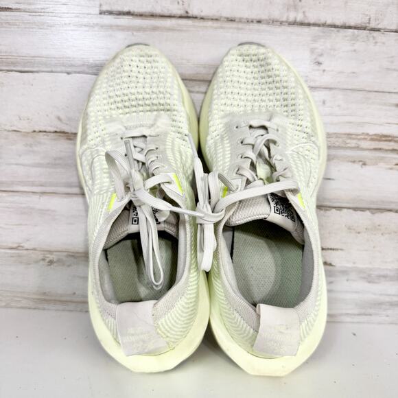 Nike Shoes Women Size 8.5 Sea Glass Interact Run Barely Volt Road Run Sneakers - Picture 6 of 8